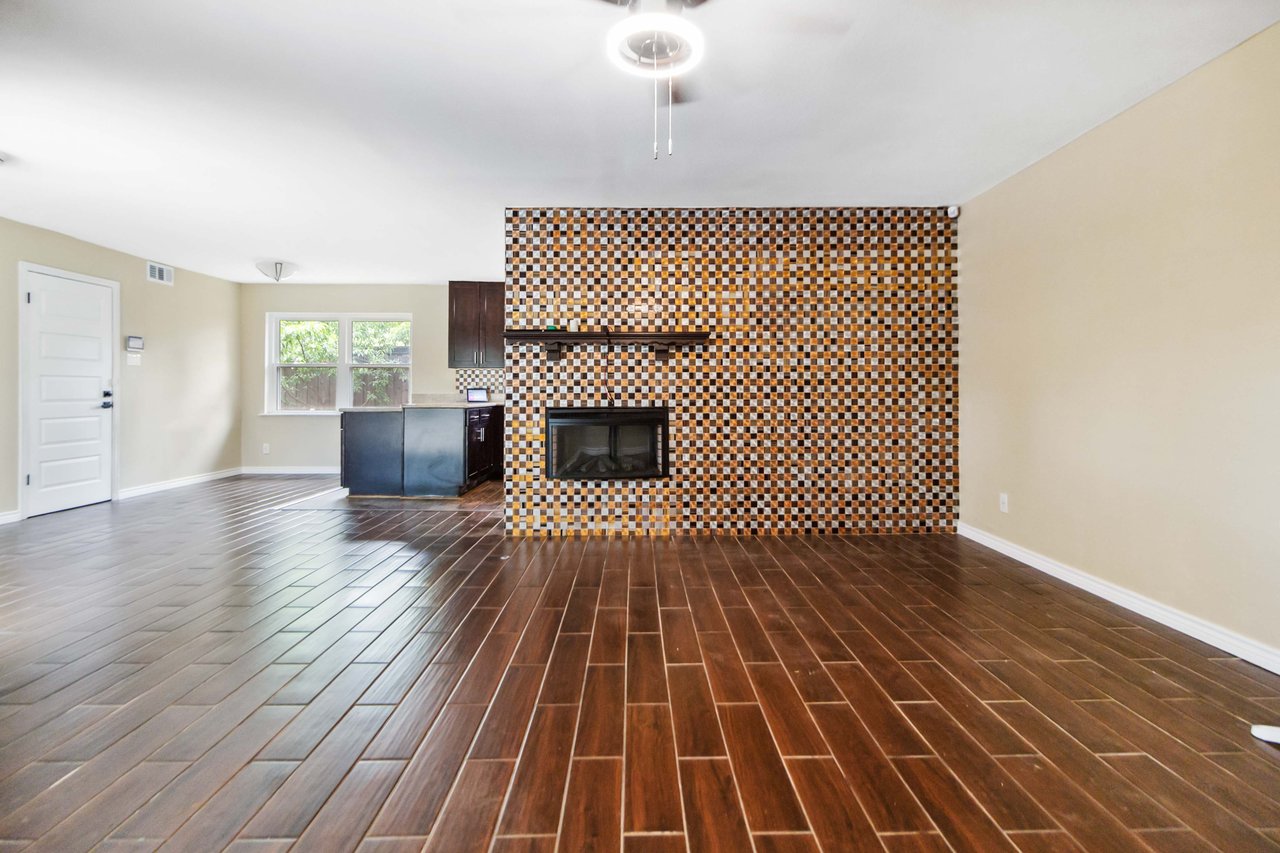 5818 Meadowick Dr