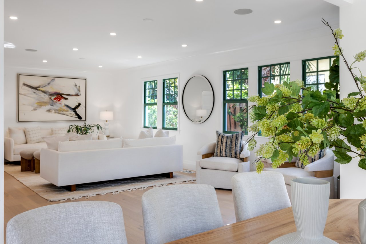 Charming Like New Residence In Town