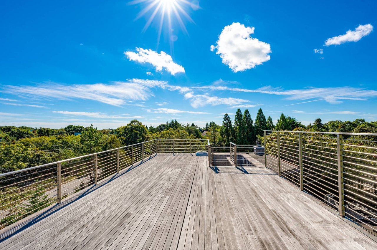33 Bayberry Lane, Amagansett