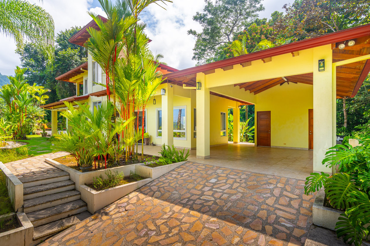 Casa de Orquideas - Mountains, Ocean and Jungle with Privacy In Gated Community, Ojochal