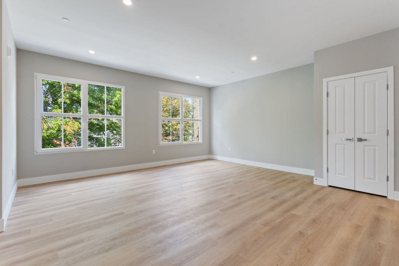298 Main Street, 3E