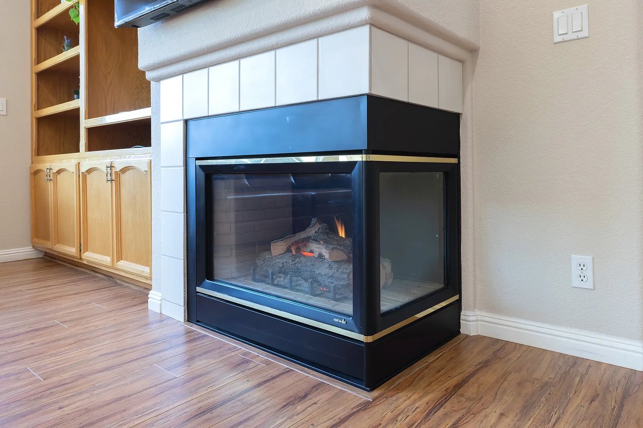 2121 Mullen Ct