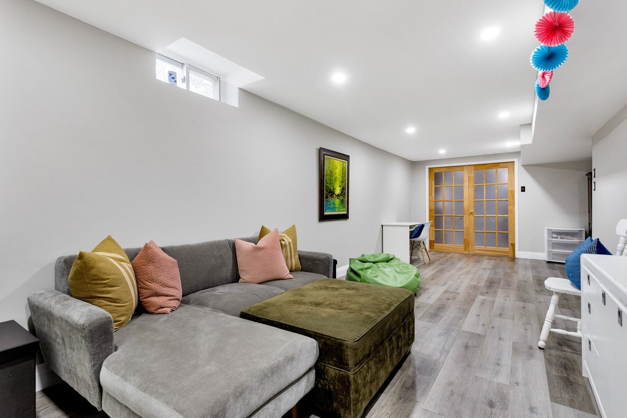 2006 Glenada Crescent Unit 7