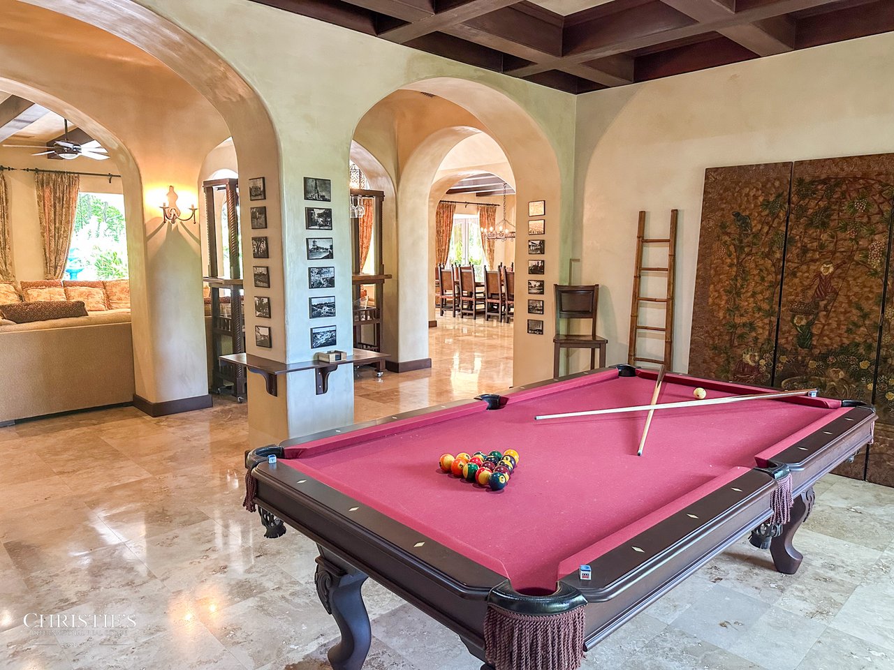 Golf-Front Tuscan-Style Estate – Villa Tuscana