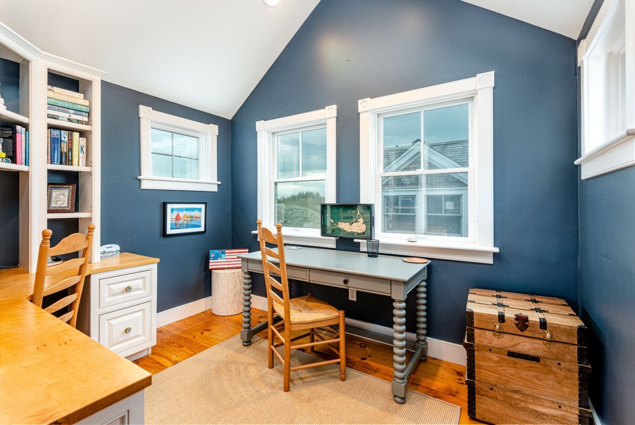 24 Cannonbury Ln