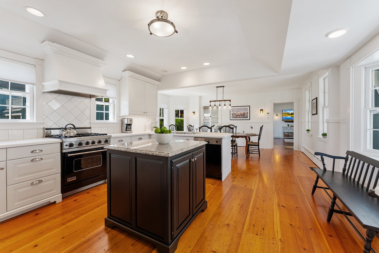 54 Cooke St