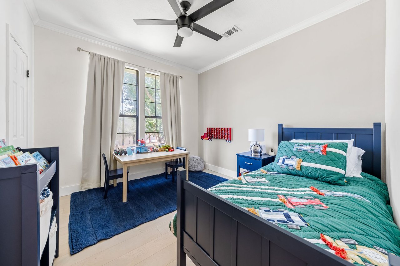 7302 Anaqua Dr