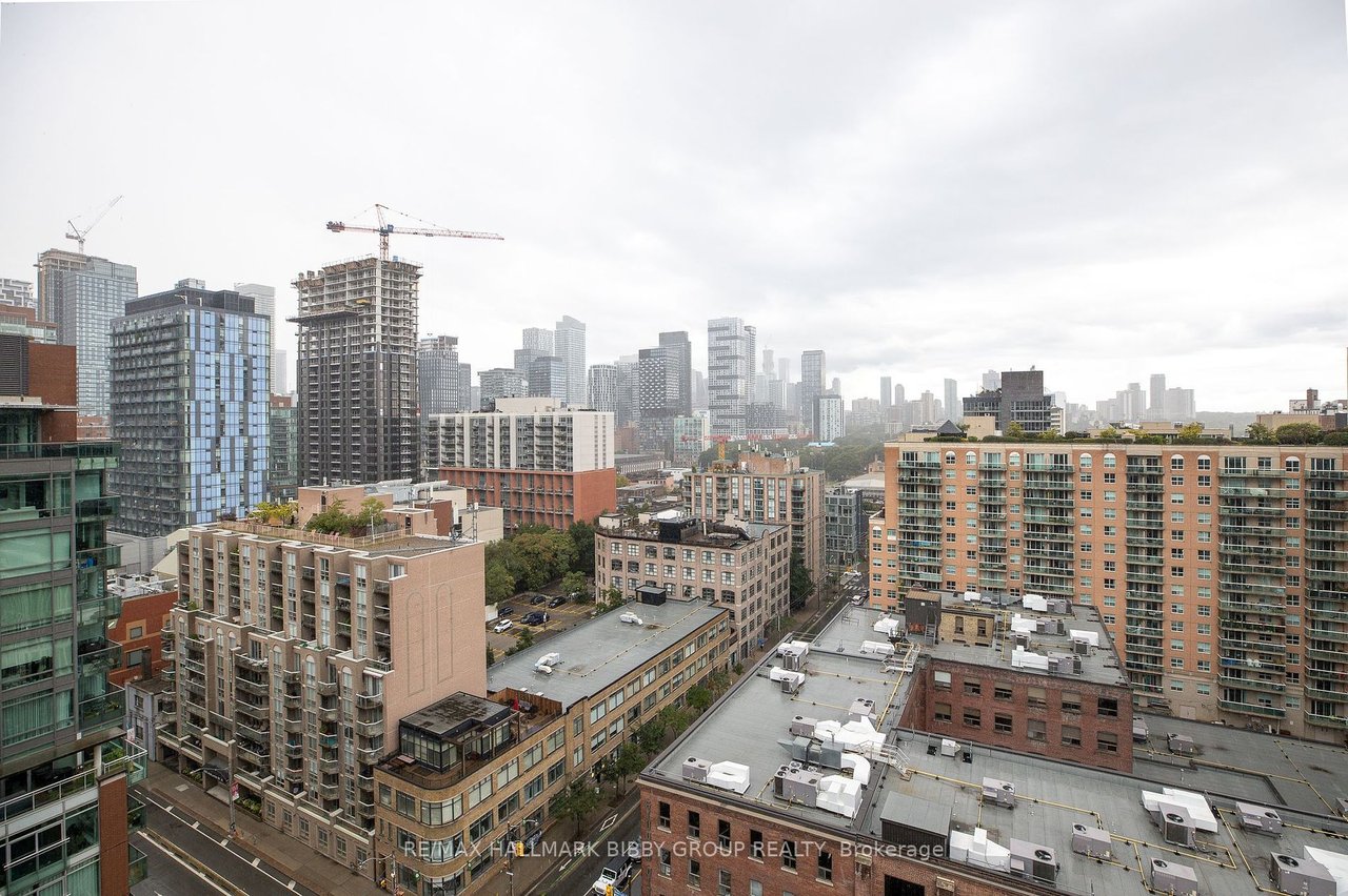 ST. LAWRENCE MARKET LUXURY FEATURE