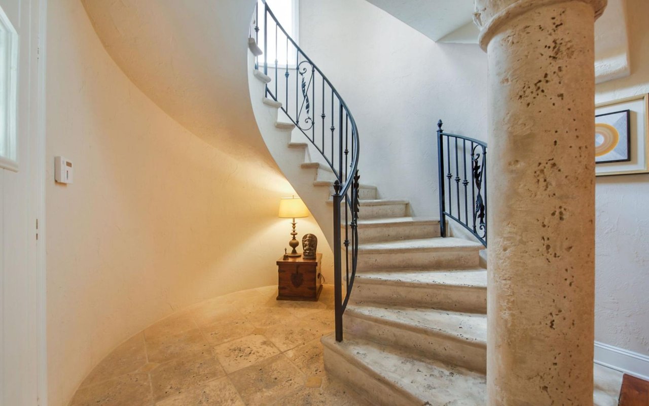 Buying a Home in Coral Gables
