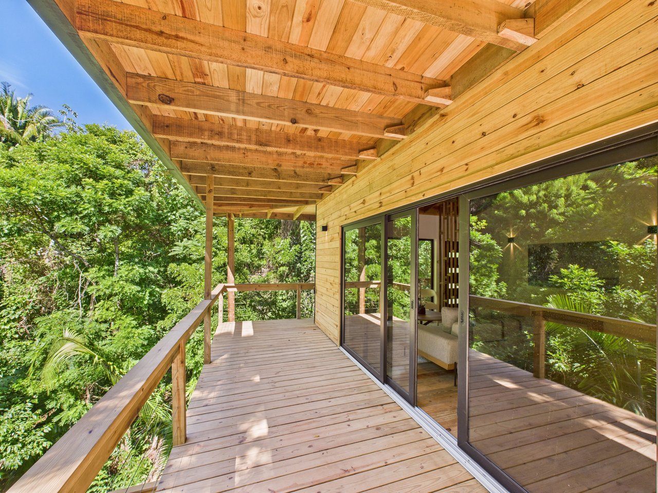 Jungle Pearl, Playa del Cielo