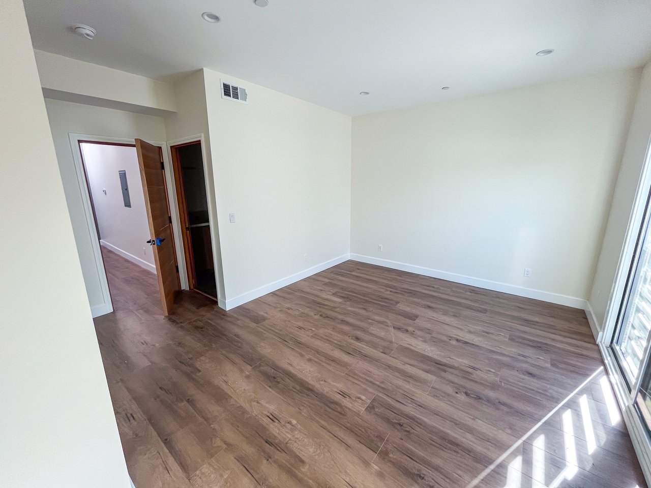 Brand-New 5-Unit Multifamily in Prime Los Angeles