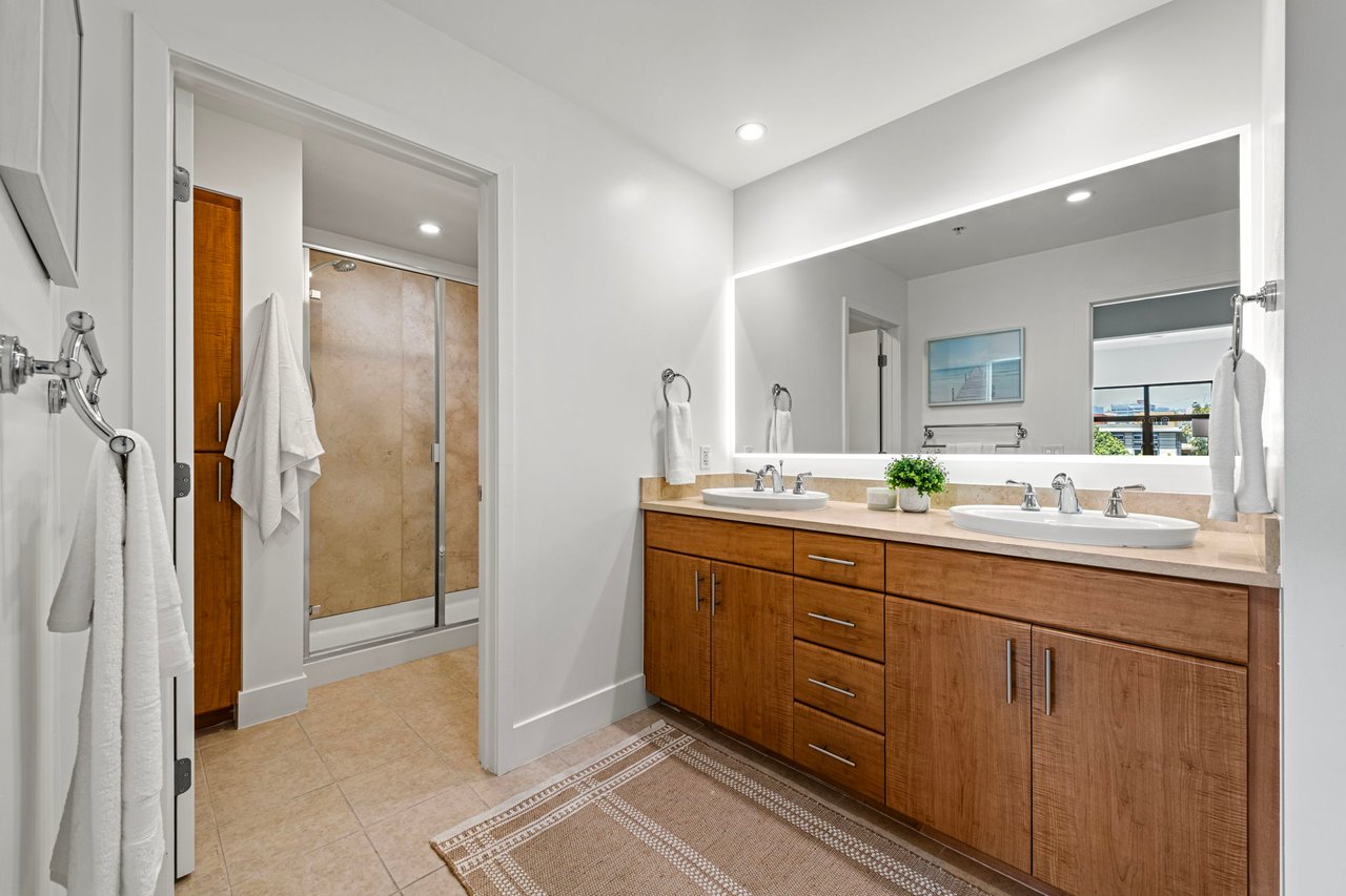 438 West Grand Ave #410
