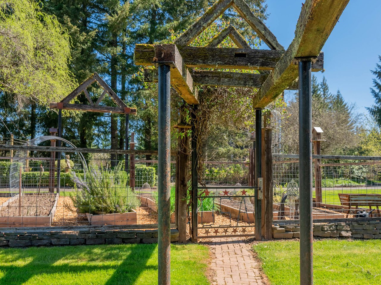 45045 NW ELK MOUNTAIN RD