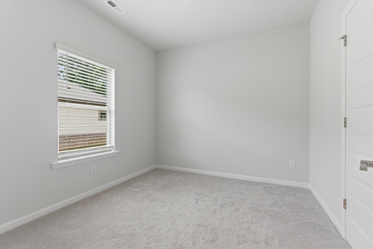 Stylish 4BR Home Near Athens & Madison
