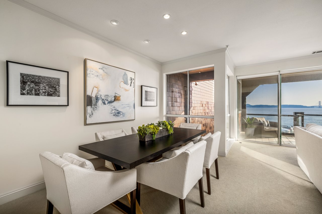 Luxury Condo with Sweeping Bay Views