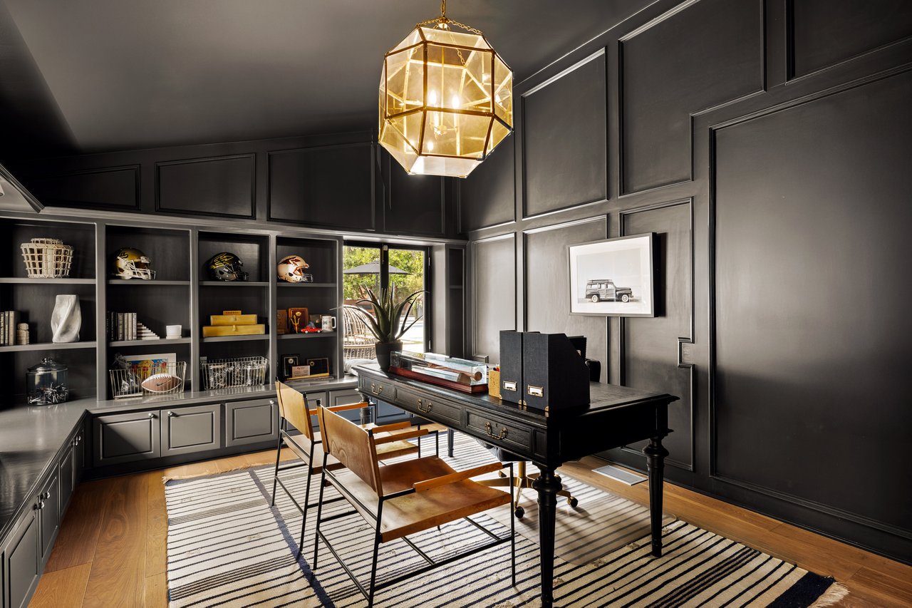 12047 Summit Cir, Beverly Hills