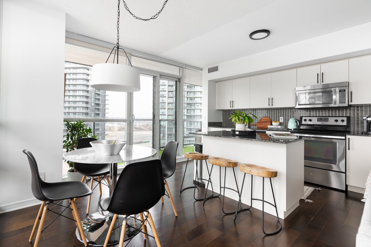 2230 Lake Shore Blvd W #1604