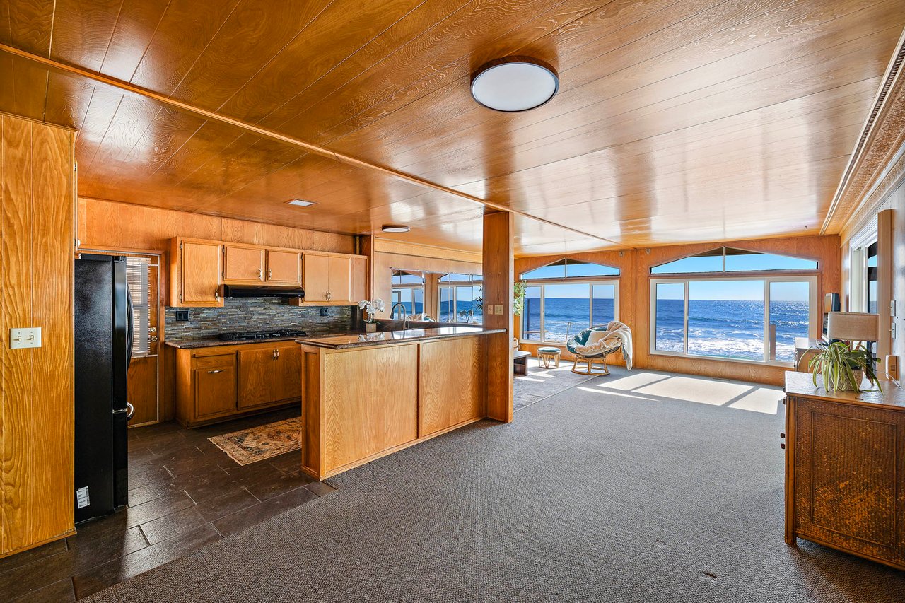 1880 N El Camino Real 38