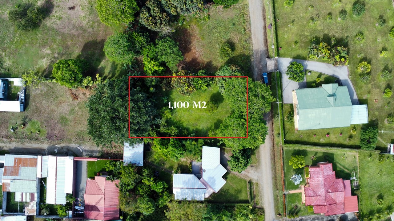 PRIME 1,100 M² LOT IN RESIDENCIAL LOS VIEJOS – FLAT, PRIVATE, AND READY TO BUILD