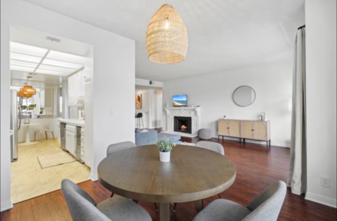 310 Tahiti Way