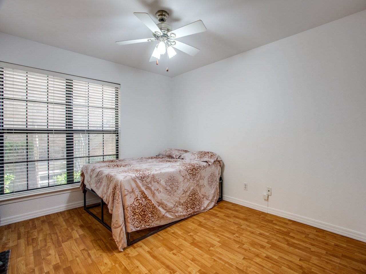 5916 Birchbrook Dr. #136