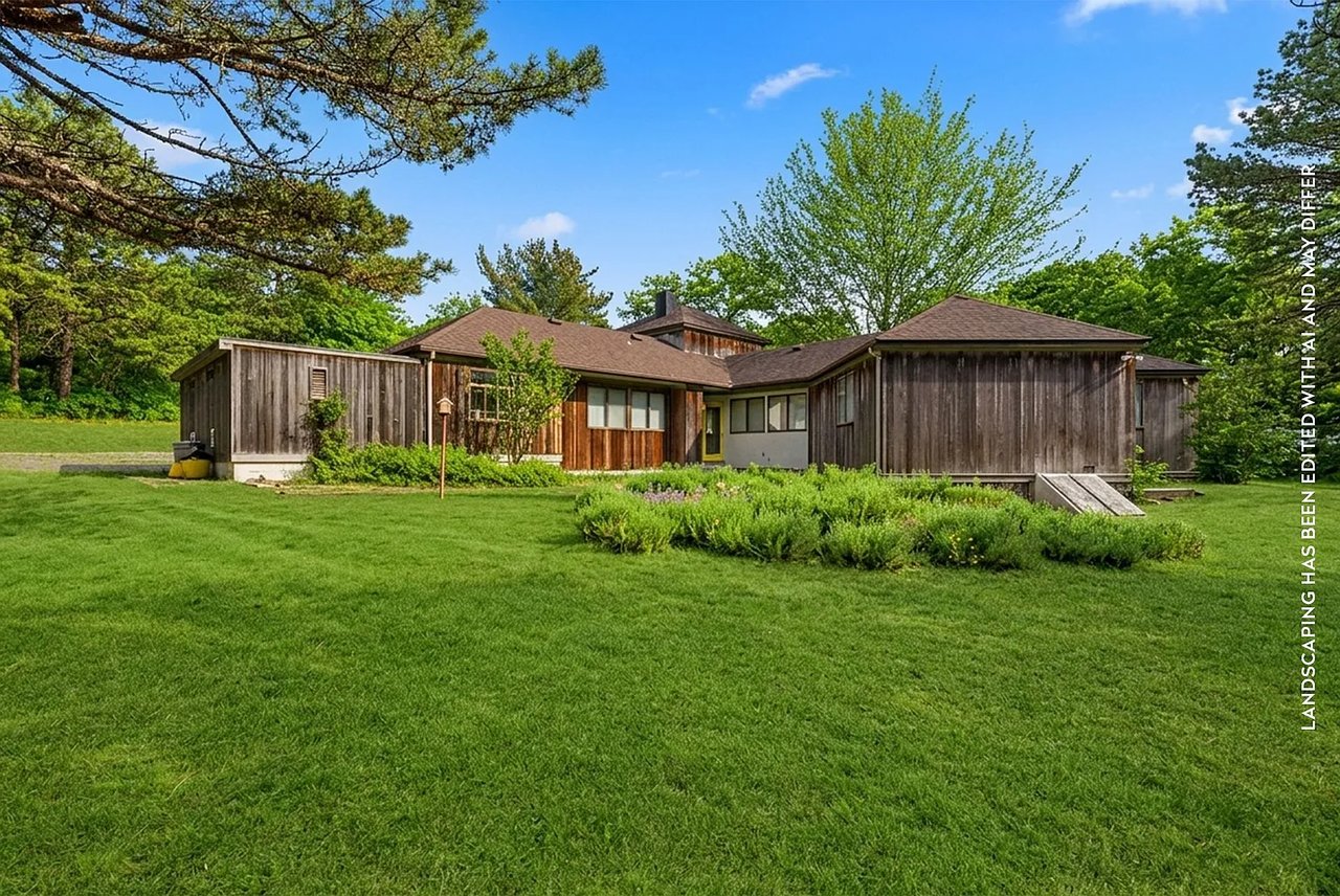 45 Blackwatch Ct