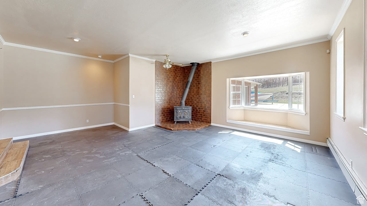 410 S Woodland Hills Dr