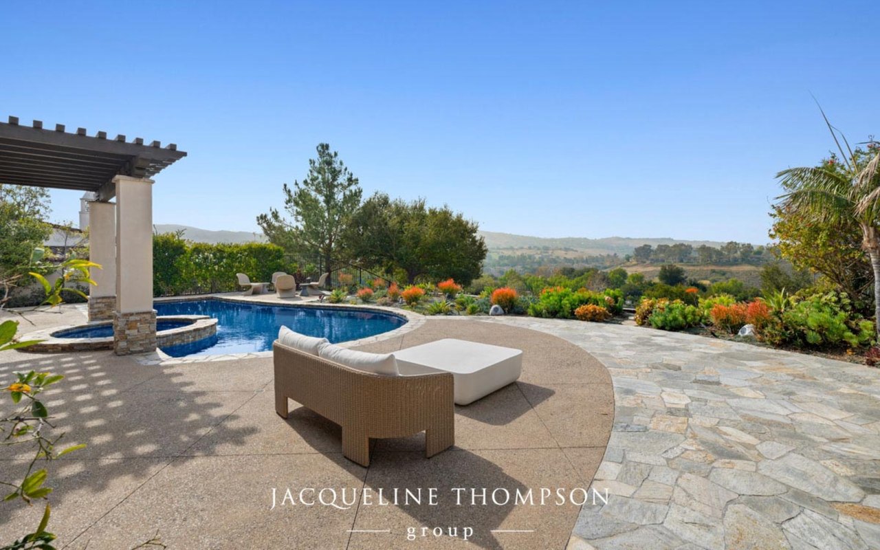 New Listing With Sought-After Single-Level Villa at 19 Prairie Grass in Shady Canyon Irvine