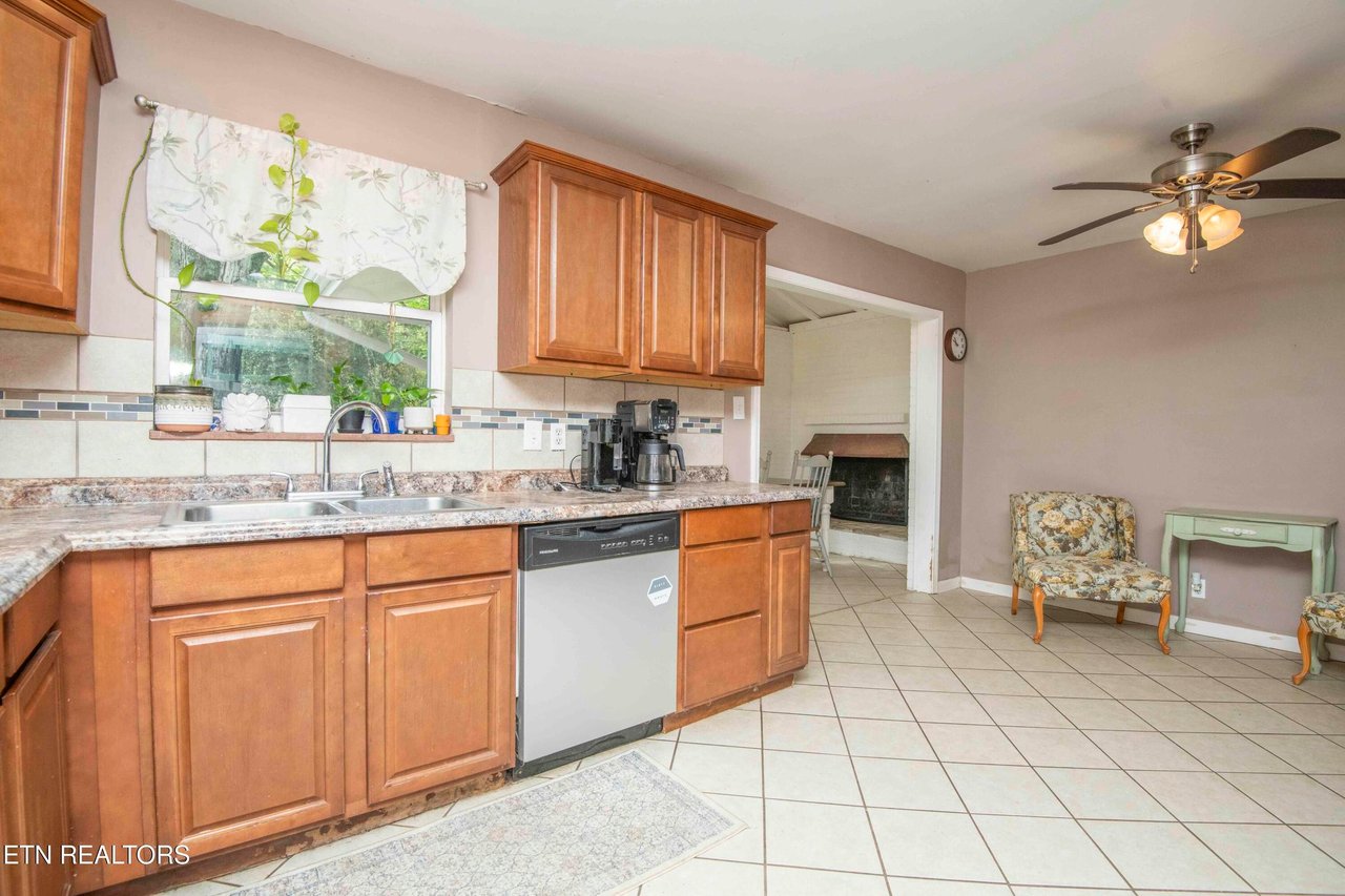1212 Pilleaux Dr