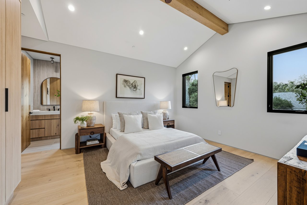 4816 Oak Park Avenue