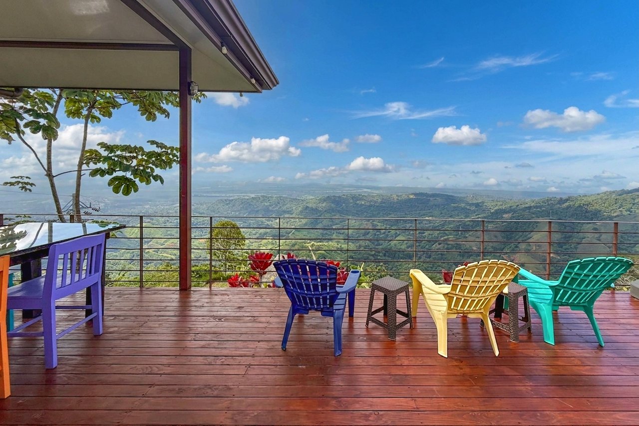 Ocean-View 3-Bedroom Home with 1-Bed Guesthouse, Pool & Spectacular Panoramic Views of Osa Peninsula in Balsar above Ciudad Cortés Costa Rica