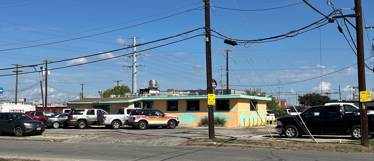 93 Shasta Ave -Owner-User/Investor (Rolando's Super Taco #2)