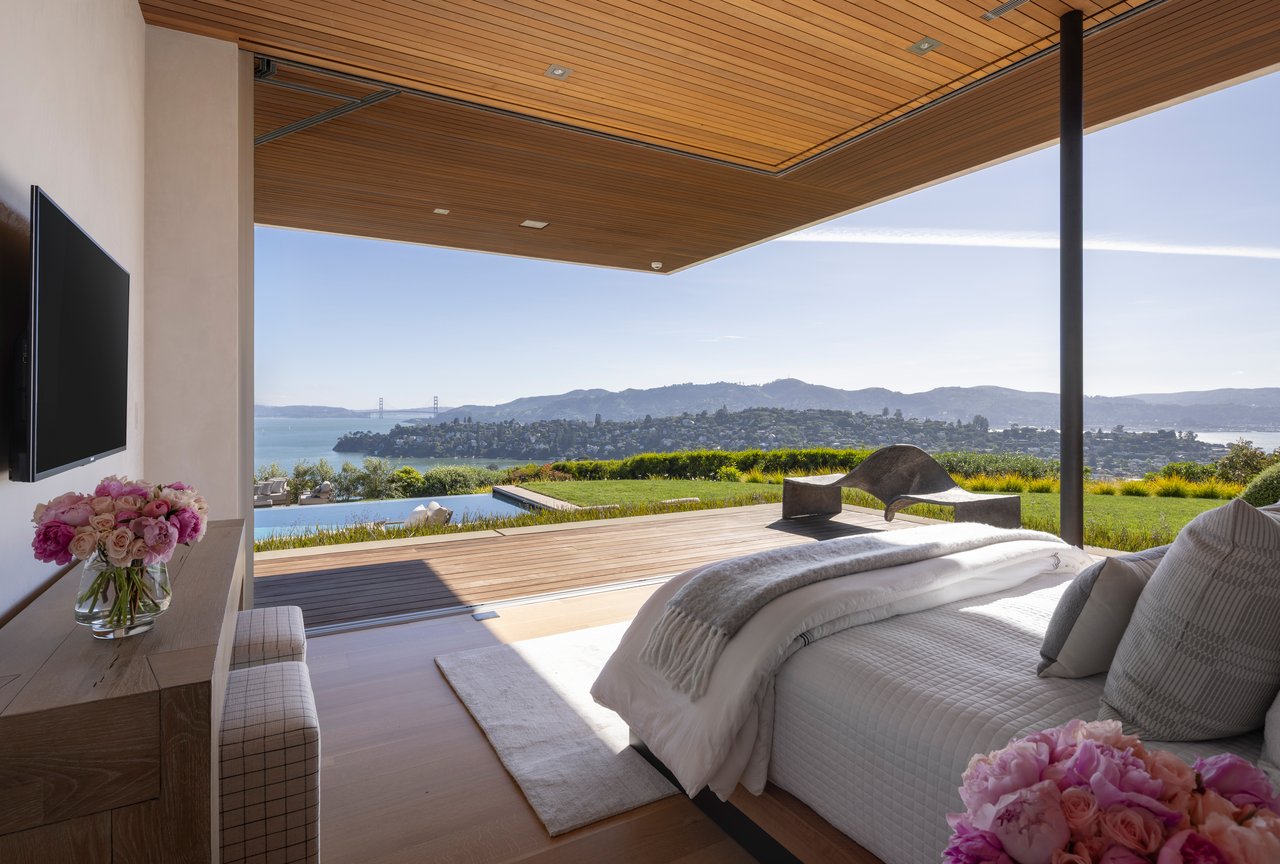 Iconic Modern Estate