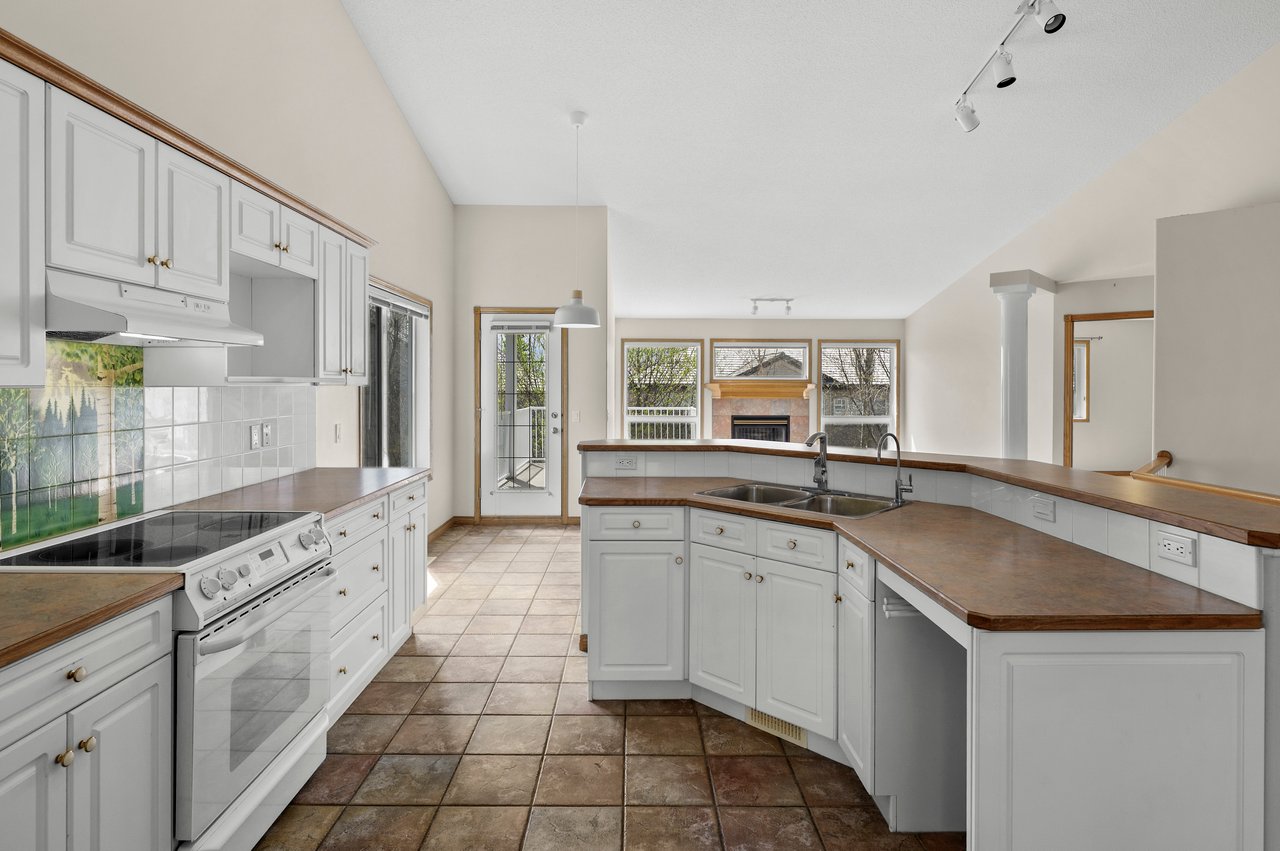 122 Rocky Ridge Villas NW