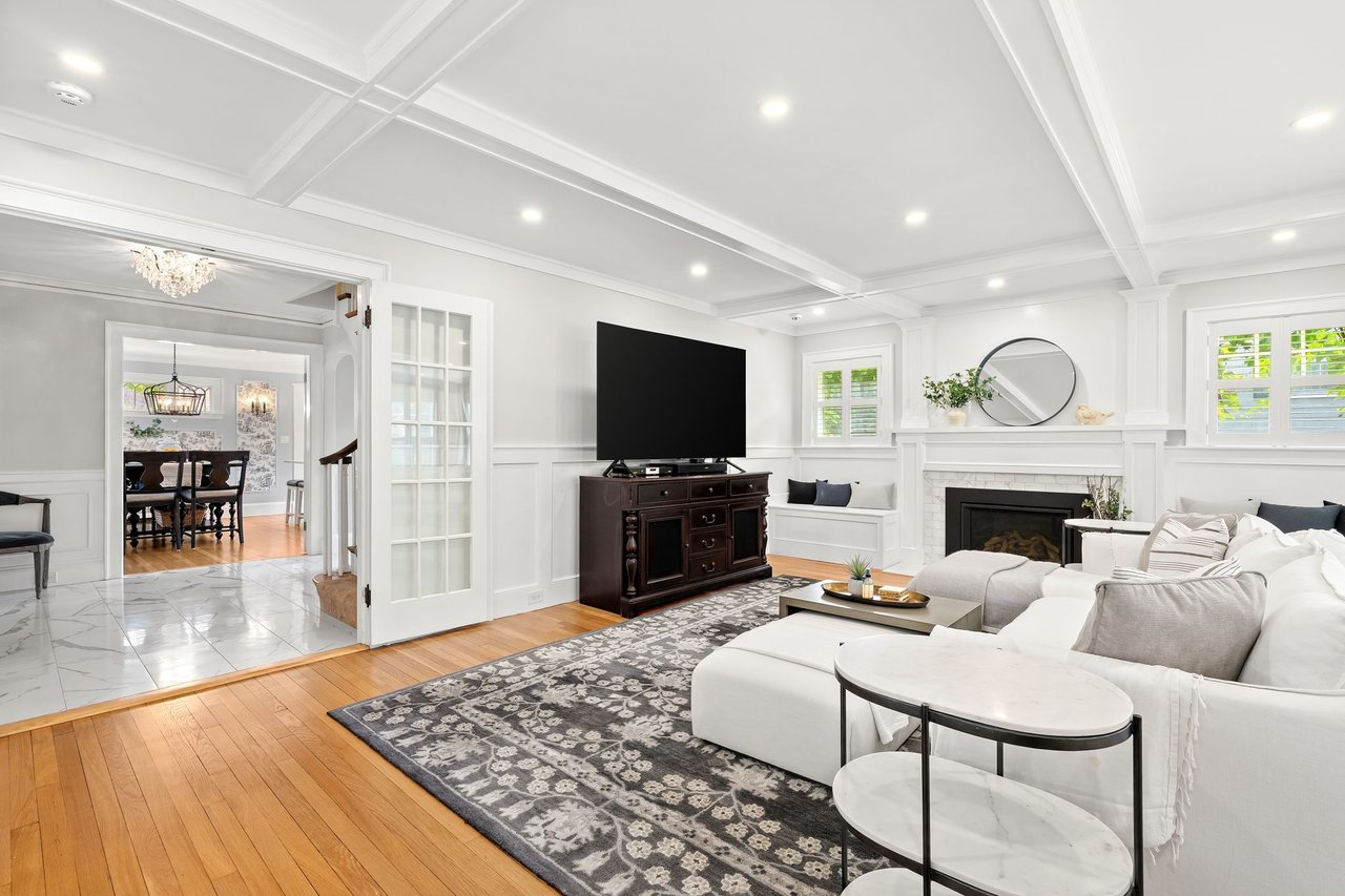3 Essex Rd