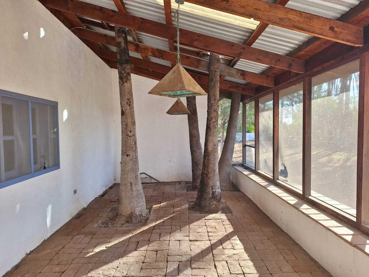 Compound Los Pinos