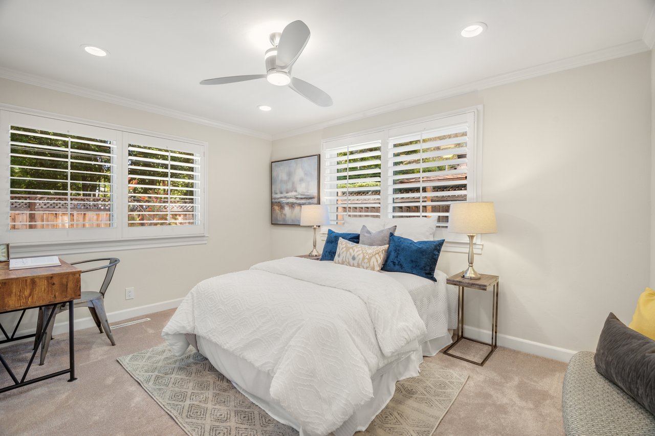137 Fairmead LN