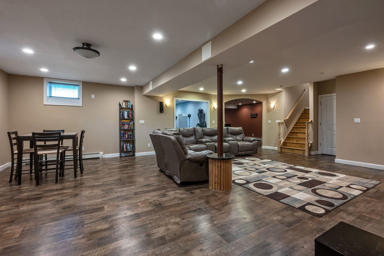 8 Marion Court