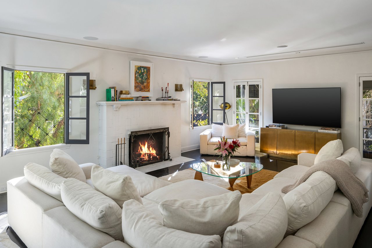 1930 Laurel Canyon Blvd, Hollywood Hills 