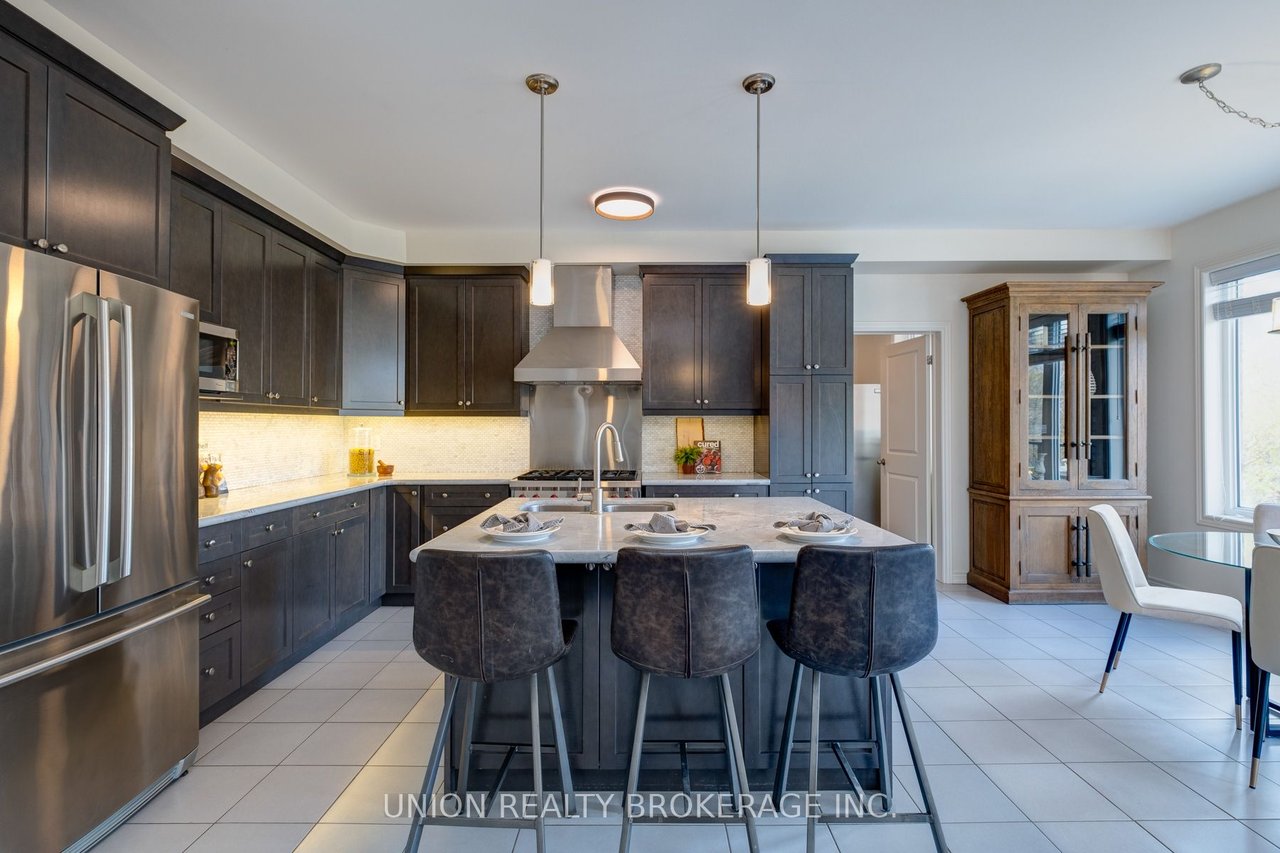 23 Manor Forest Rd