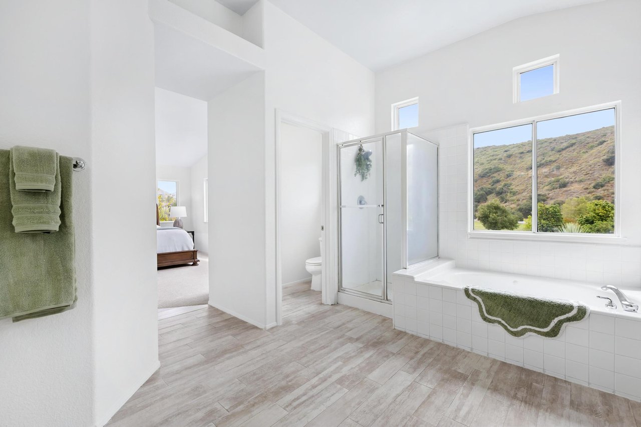 3098 Espana Ln