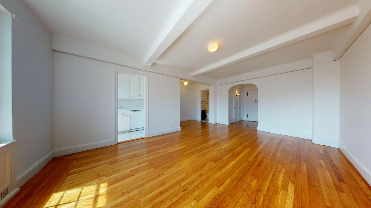 1 Christopher St, #8D