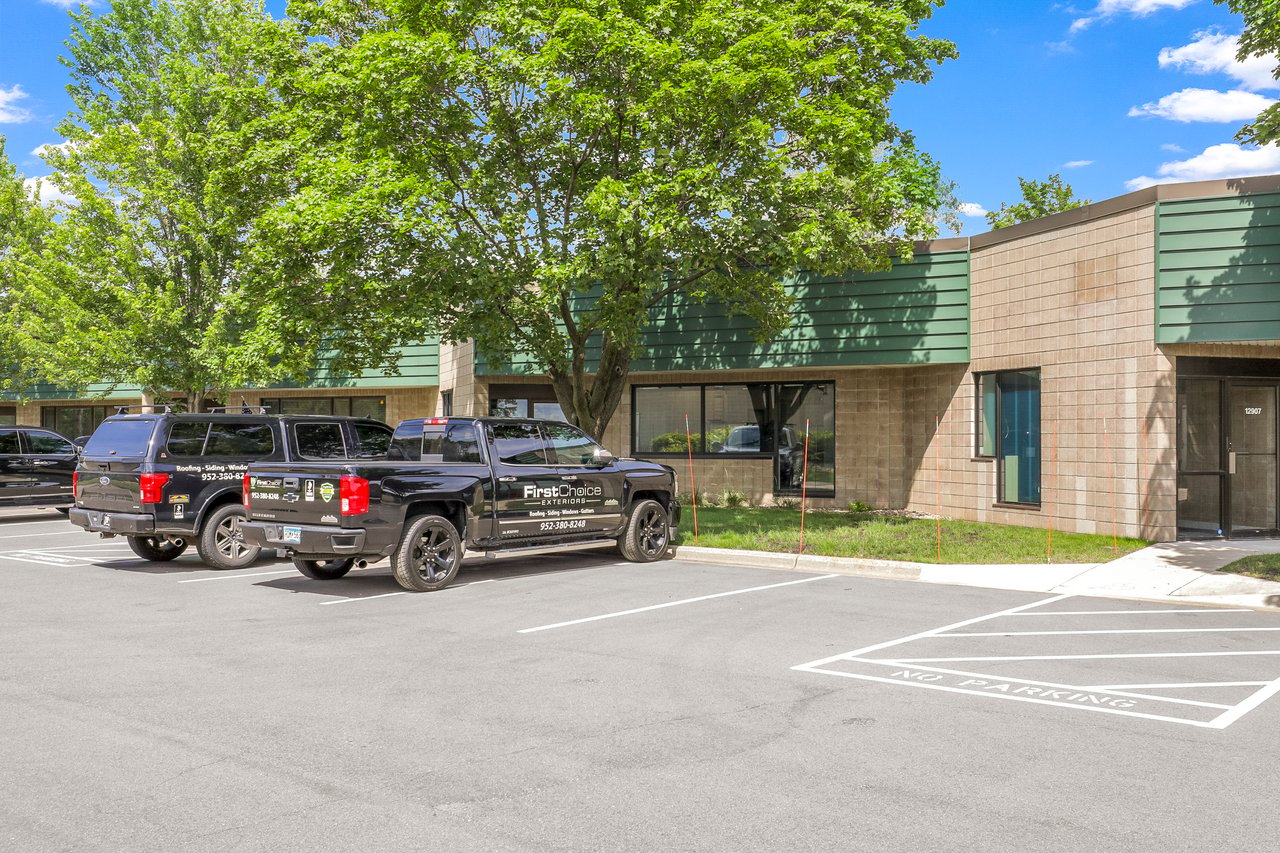 12905 Pioneer Trail, Eden Prairie