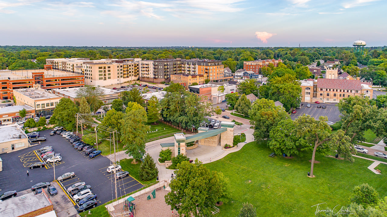 Premier Downtown Downers Grove Restaurant 