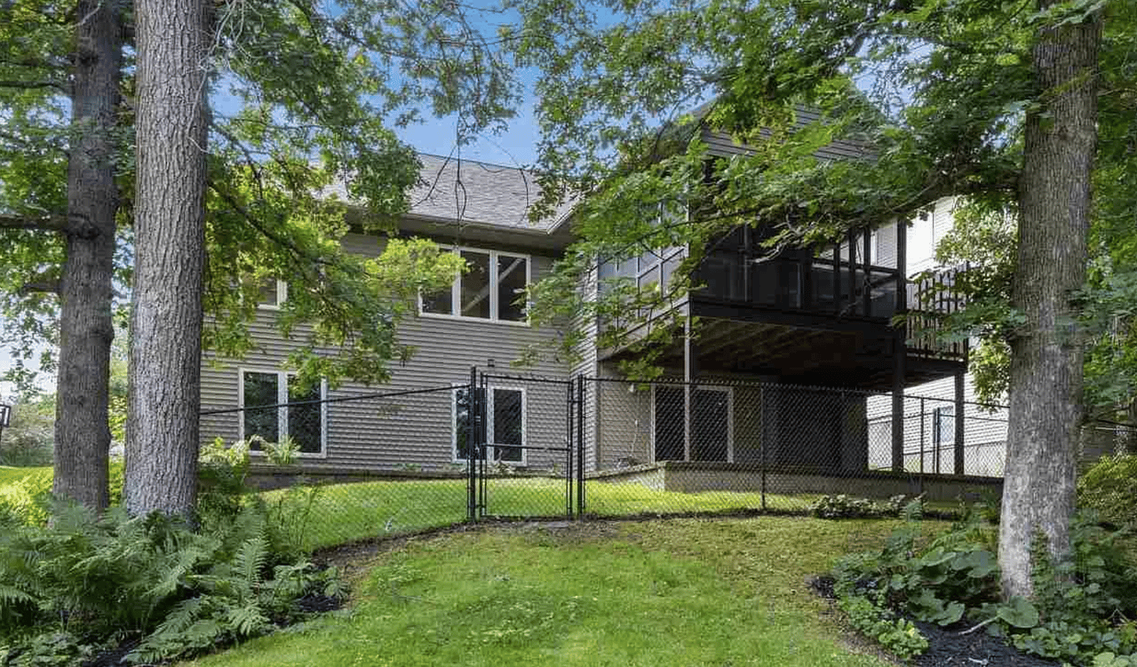 125 E Dovetail Dr