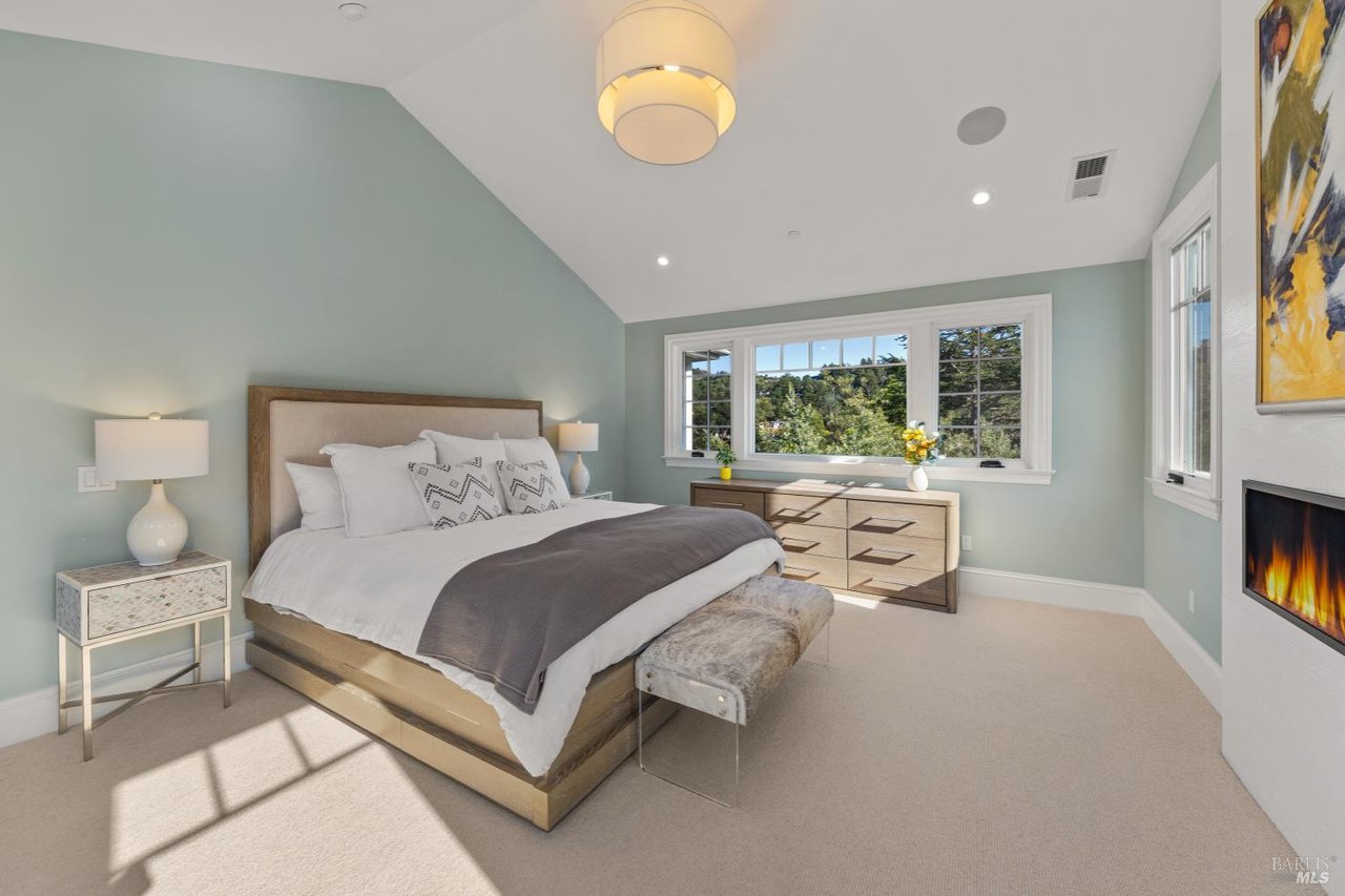 309 Corte Madera Ave