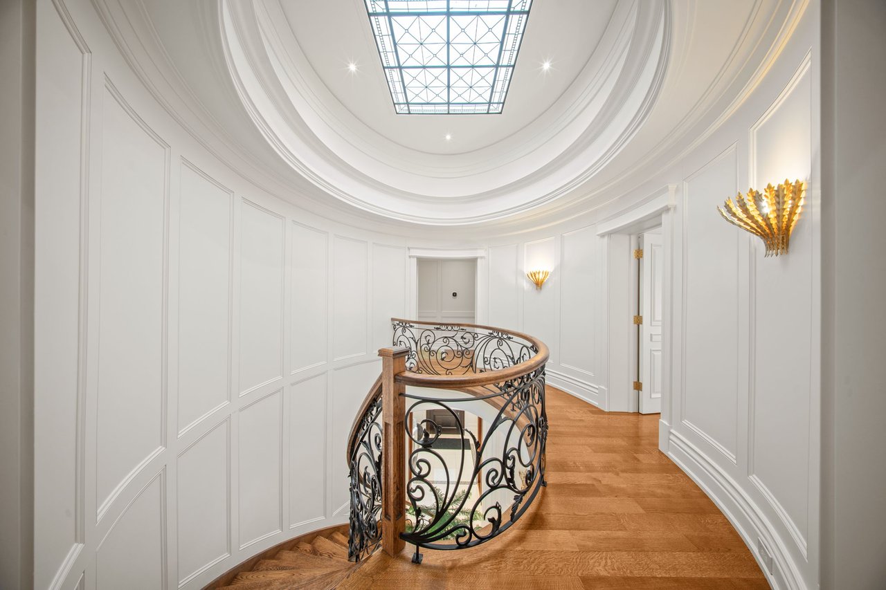 A Rare Ravine Estate