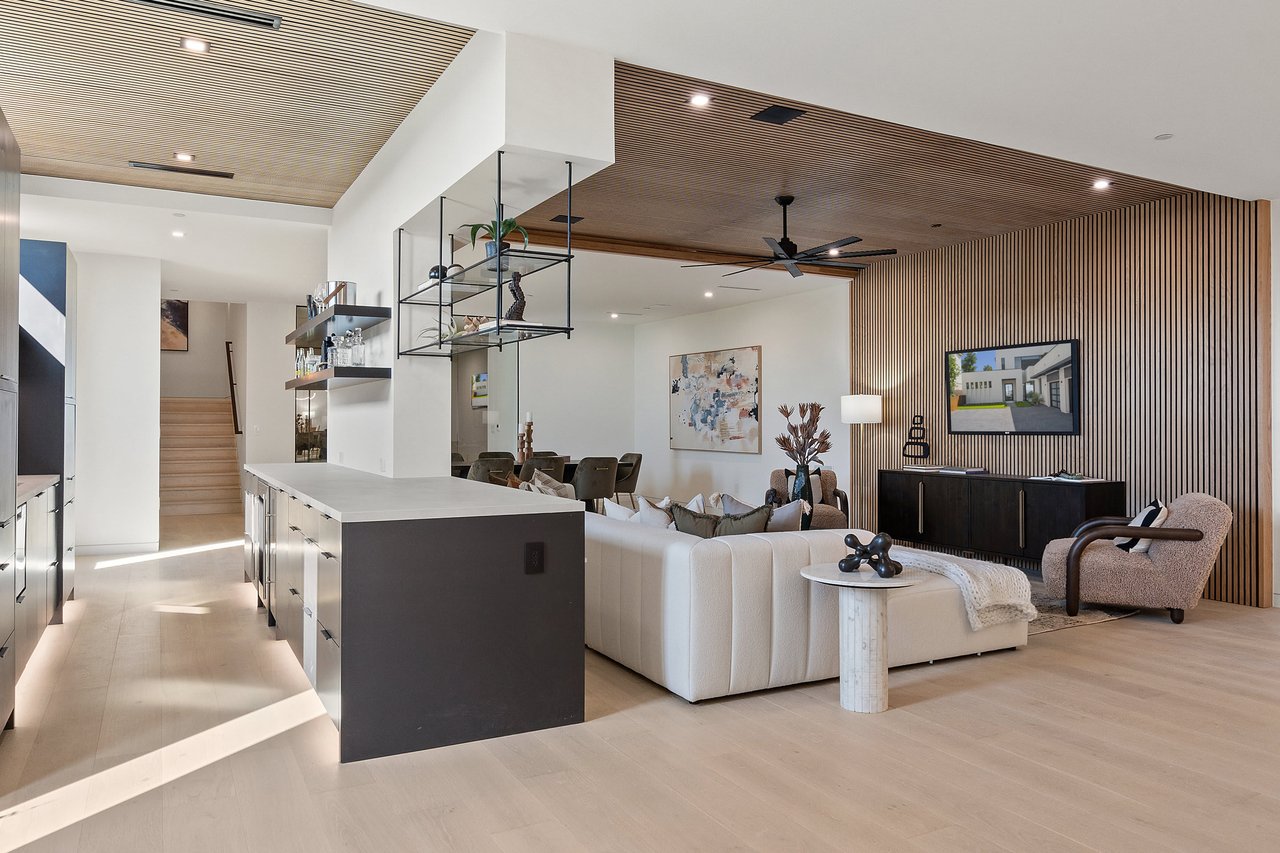 6809 Oasis Pass