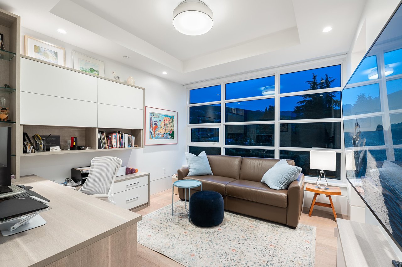 503-2289 Bellevue Ave