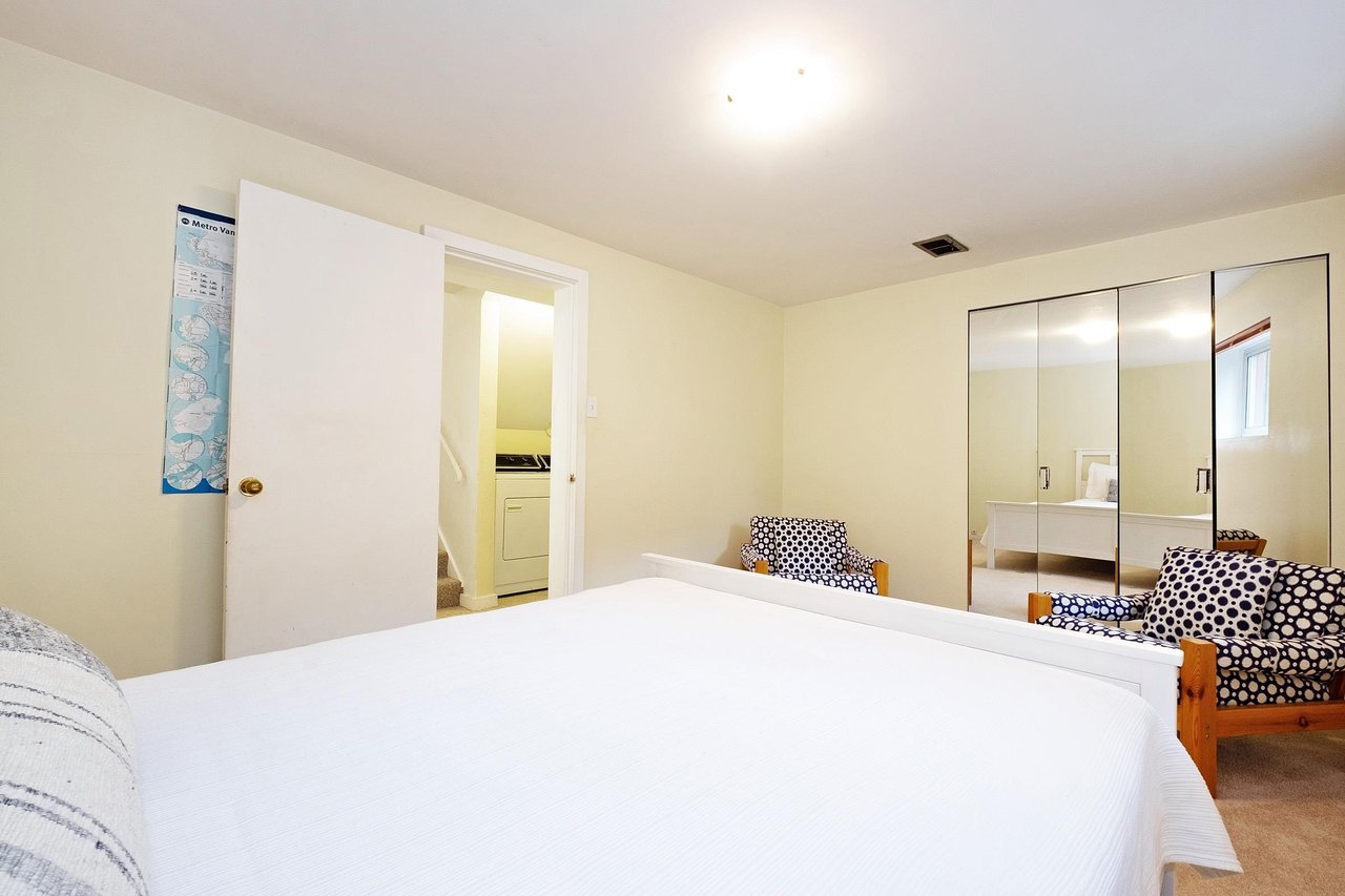 22 Glenmore Dr